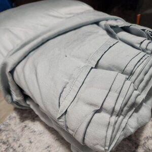 Silk and Snow - Egyptian Cotton King Sheet Set - Ice Blue